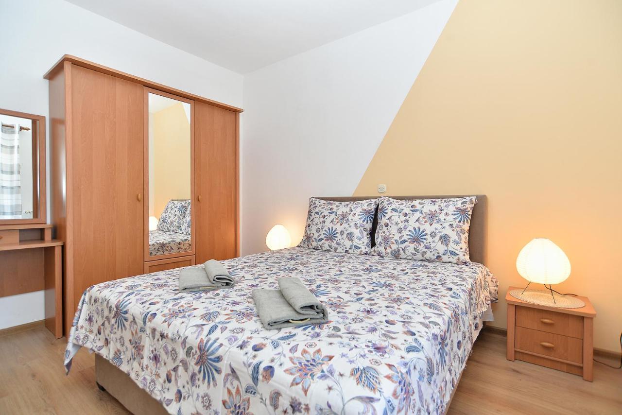 Apartments Milka 2074 Poreč Zewnętrze zdjęcie
