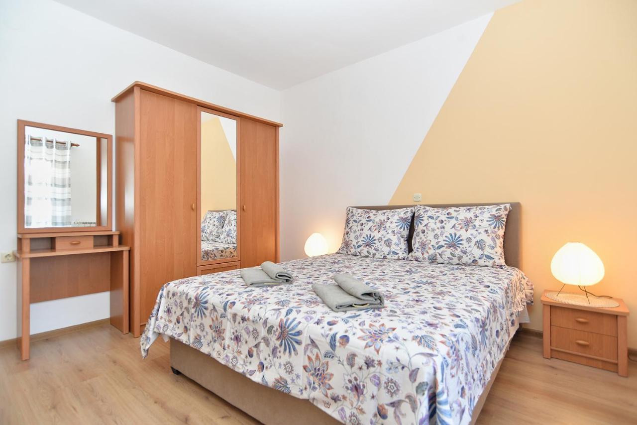 Apartments Milka 2074 Poreč Zewnętrze zdjęcie